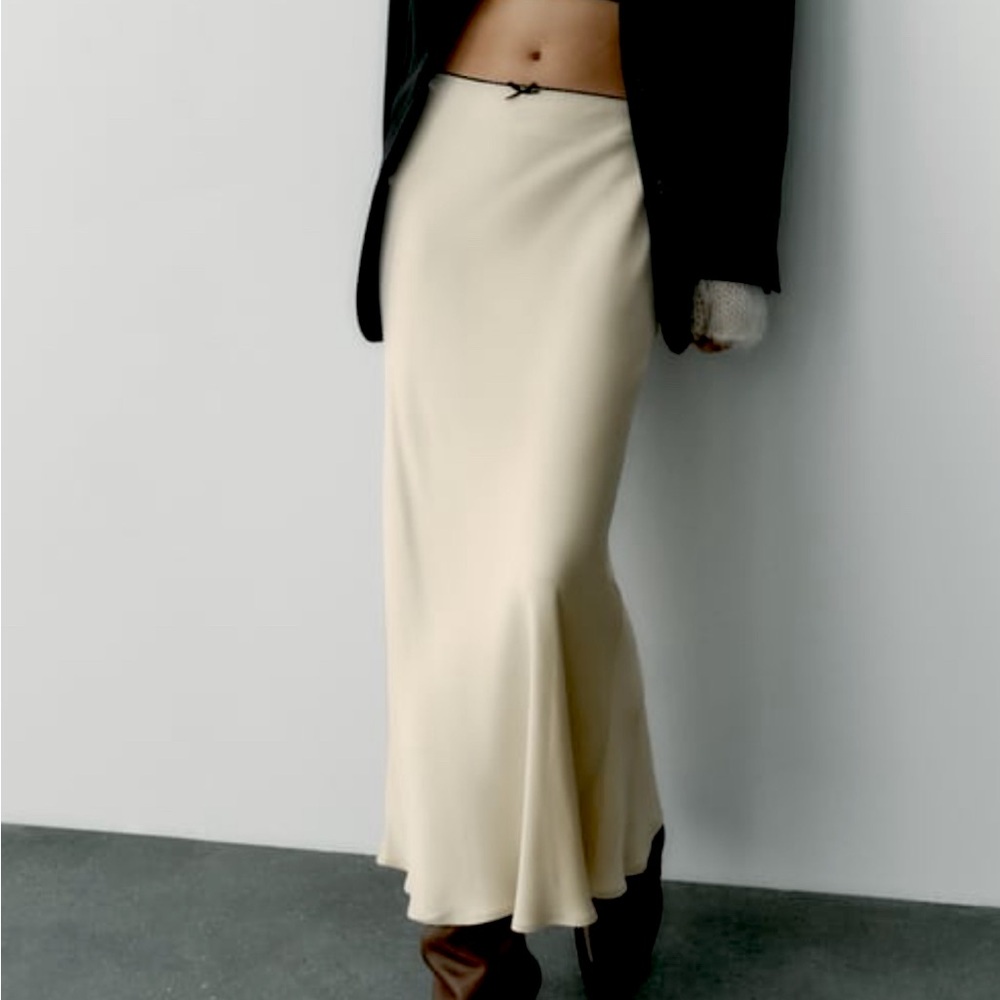 Zara SATIN EFFECT SLIP SKIRT